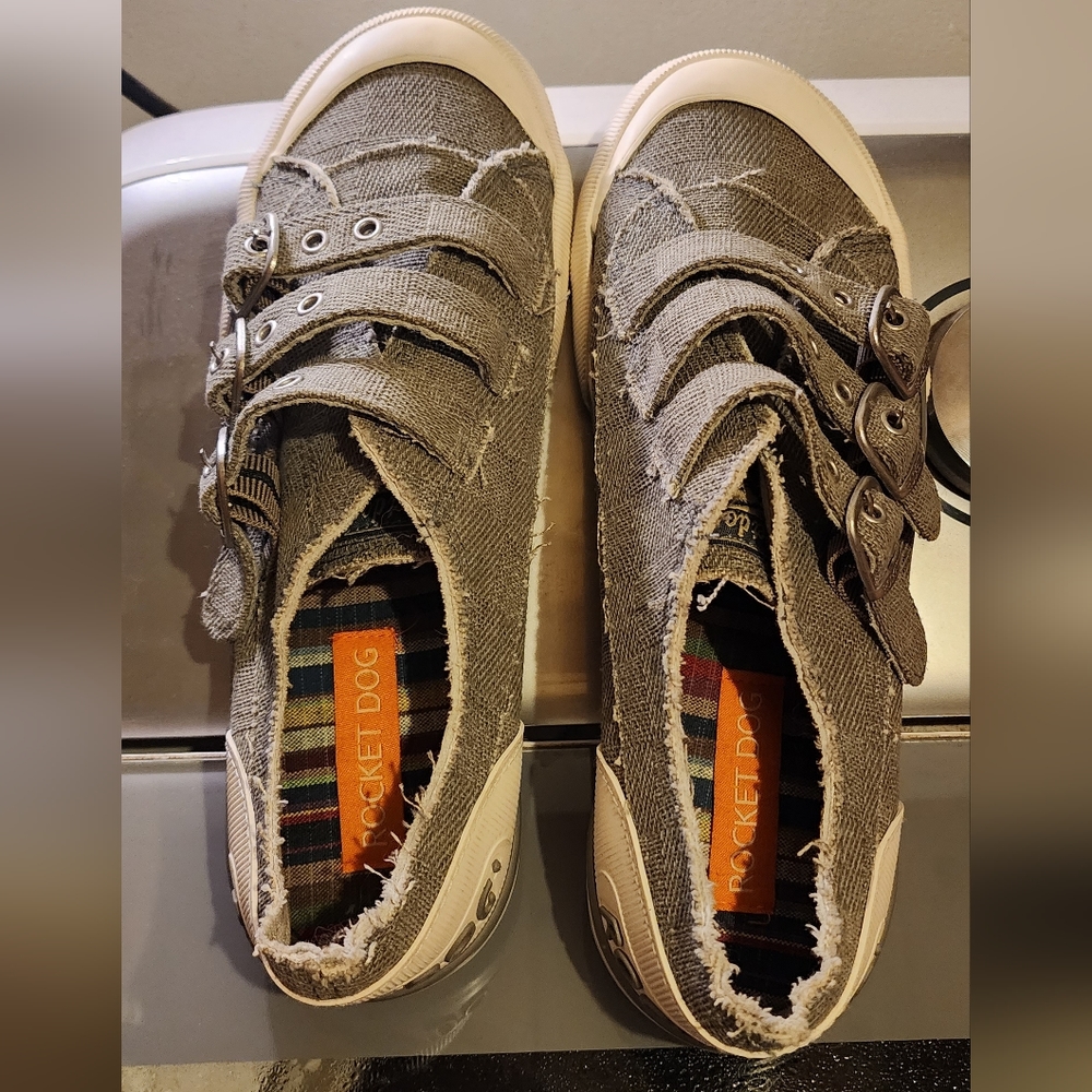 Rocket dog women's shoes.